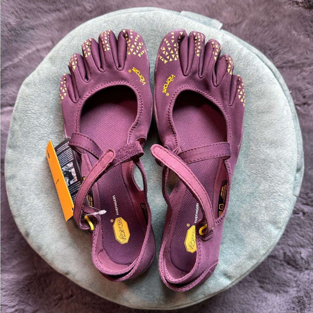 Vibram Women's V-Soul Fig FiveFingers 38 NWT